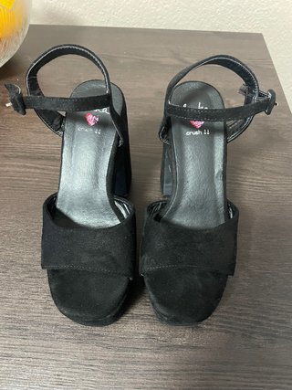 Zapatos de tacón negros