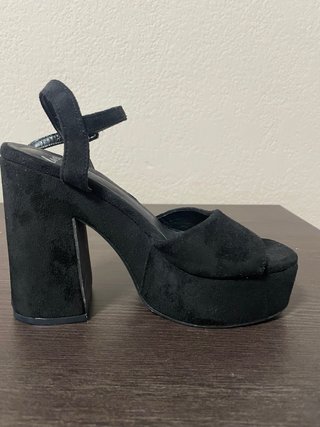 Zapatos de tacón negros