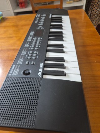 Teclado Electrónico Alesis Melody 32