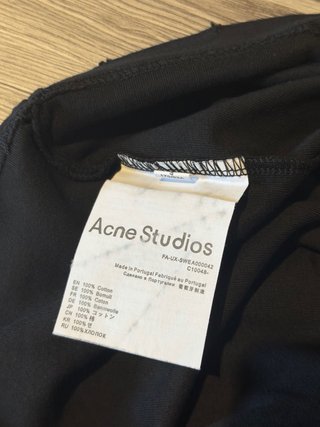 Acne Studios Manga Larga Negra