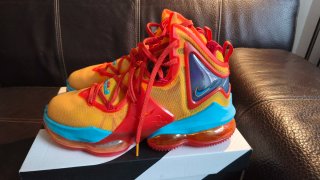 Nike LeBron 19 Tune Squad
