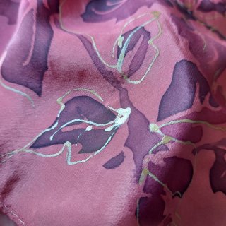 Foulard seta dipinto rose con borsina omaggio
