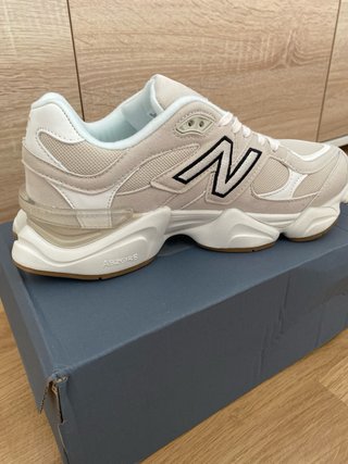 Zapatillas New Balance 9060 Beige