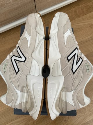 Zapatillas New Balance 9060 Beige