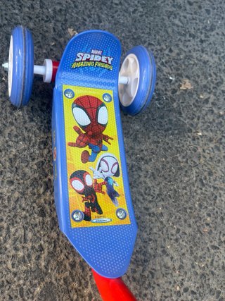 Patinete infantil 3 ruedas rojo y azul