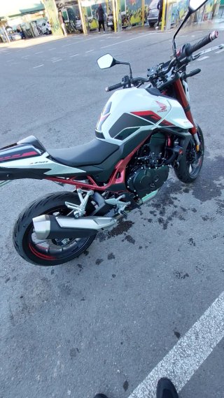 Honda Hornet 750