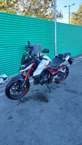 Honda Hornet 750