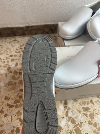 Zapatos de trabajo Dian blancos