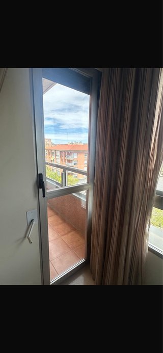 Puerta aluminio climalit