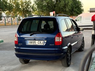 Opel Zafira 2004