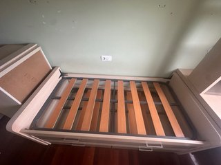 Cama nido de buena calidad y en buen estado.