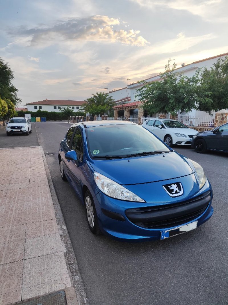 Peugeot 207 2008 - foto 1