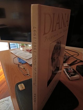 Diana, Princesa de Gales, 1961-1997 Una Vida en...