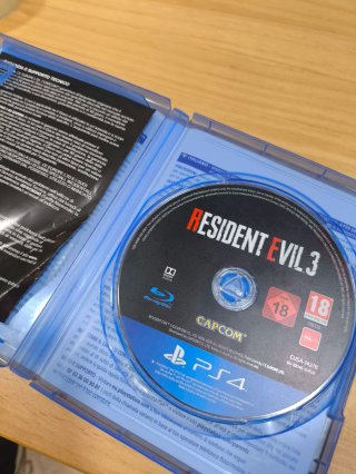 Resident Evil 3 PS4 (PlayStation 4)