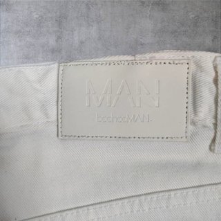 Pantaloni jeans boohooMAN bianchi regular - tg 46