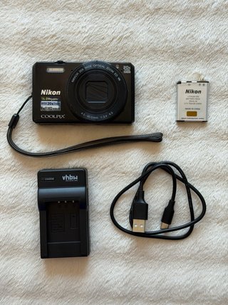Nikon Coolpix S7000 Cámara Digital Negra