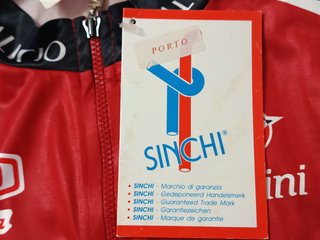 Chaqueta  Team Vitalicio Seguros 90s con etiquetas
