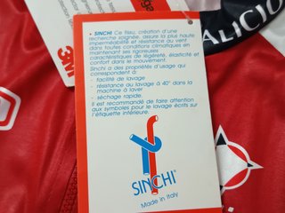 Chaqueta  Team Vitalicio Seguros 90s con etiquetas