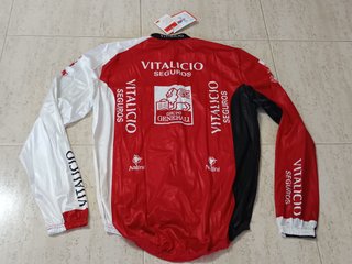 Chaqueta  Team Vitalicio Seguros 90s con etiquetas