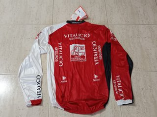 Chaqueta  Team Vitalicio Seguros 90s con etiquetas