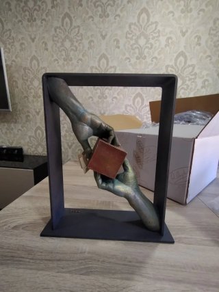 Figura decorativa A. Anglada