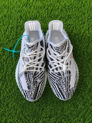 Adidas Yeezy 350 Zebra