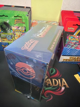 Pokemon Caja Entrenador Élite Caos Creciente