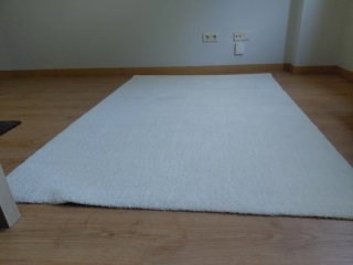 Alfombra IKEA blanca sin estrenar