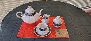 Juego de Té Porcelana Alemana Blanco y Azul