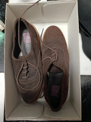 Zapatos de ante marrones con plataforma