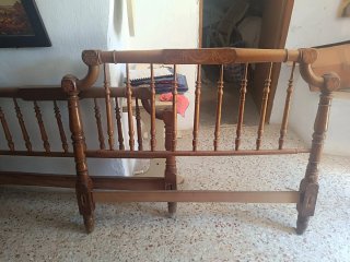 Cabecero de cama antiguo d madera para cama de 135