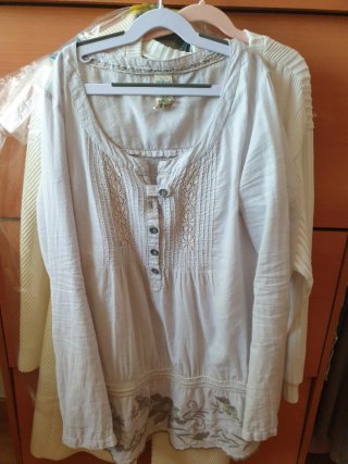 Camisola Vestido Beige y Blanco