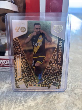Carta de fútbol Panini Momentum Álvaro García