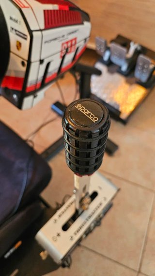 Lote Simracing Thrustmaster TS-XW + Extras
