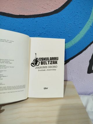 Eskularru beltzak