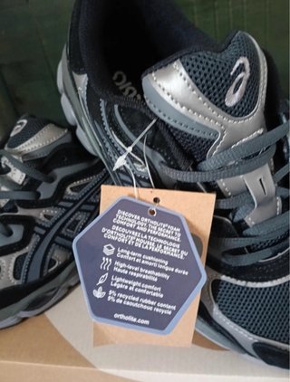 ASICS GEL NYC Negras Talla 43.5