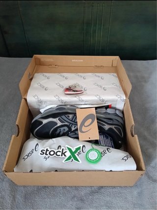 ASICS GEL NYC Negras Talla 43.5