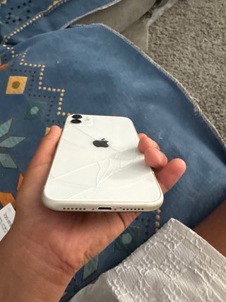 iPhone 11 Apple