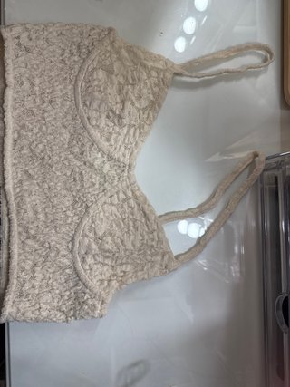 Top beige encaje