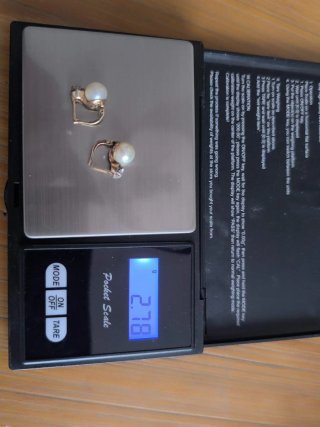 Pendientes oro y perla con circonita.