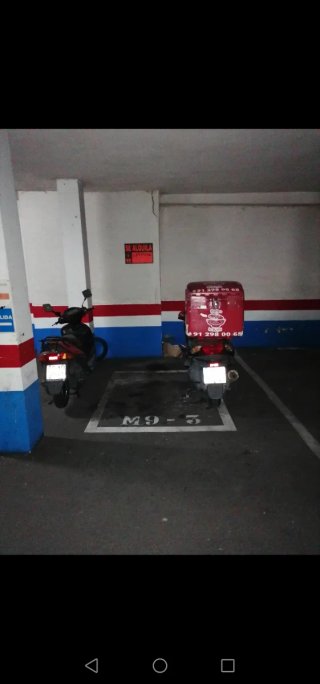 Plaza de garaje Moto