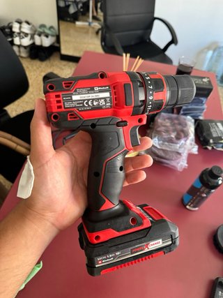 Taladro Einhell 18V+Batería,Cargador y Kit tapicer