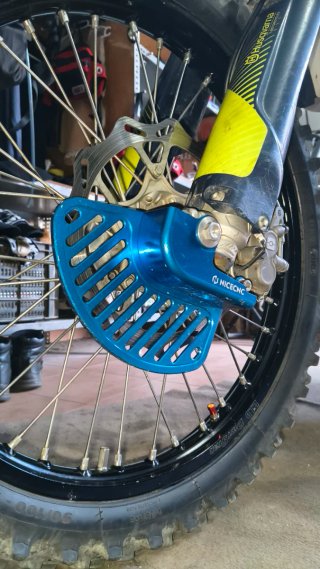 Moto Enduro Husqvarna FE450
