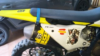 Moto Enduro Husqvarna FE450
