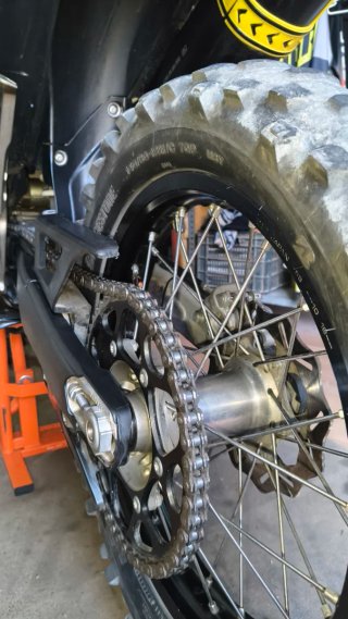 Moto Enduro Husqvarna FE450