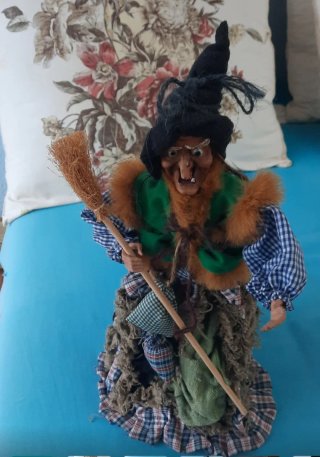 Muñeca Bruja de la suerte Decoración