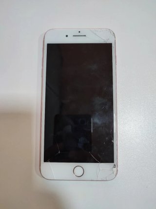 iPhone 7 Plus. Lleva tiempo apagado pero enciende
