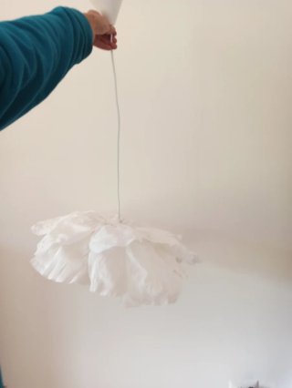 Lampadario fiore carta crespa