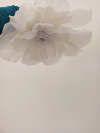 Lampadario fiore carta crespa