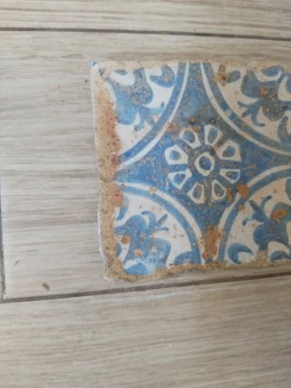Antiguo azulejo gótico valenciano